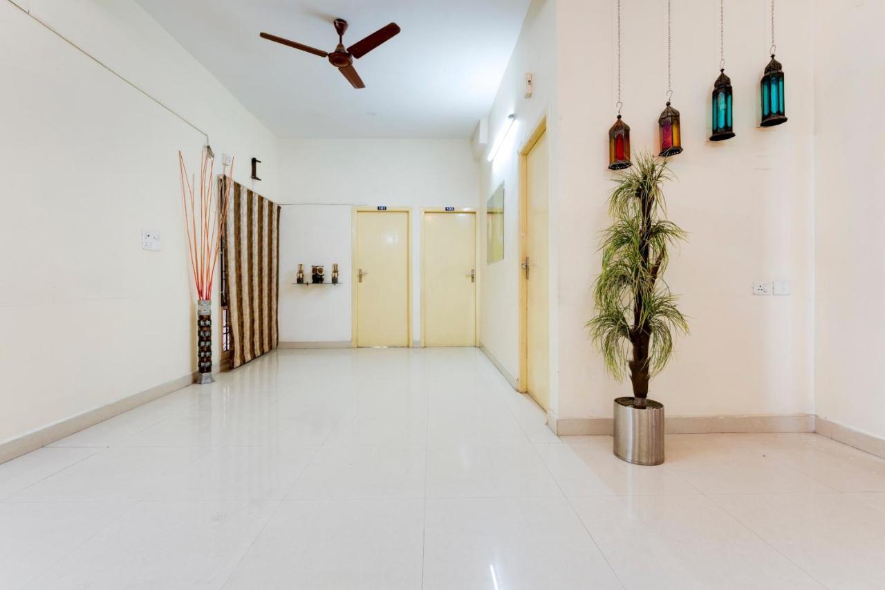 Hotel O J2 Service Apartment Madras Buitenkant foto