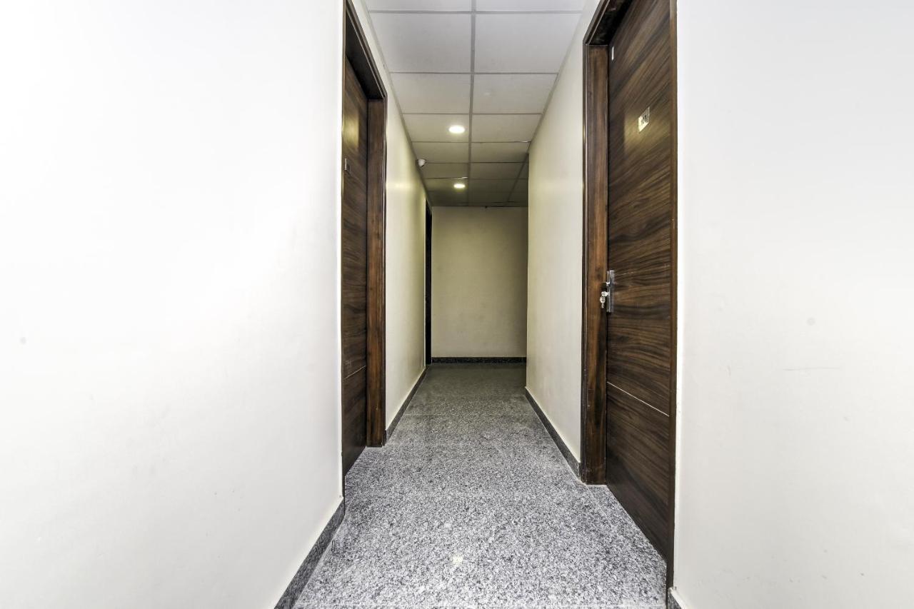 Hotel O J2 Service Apartment Madras Buitenkant foto