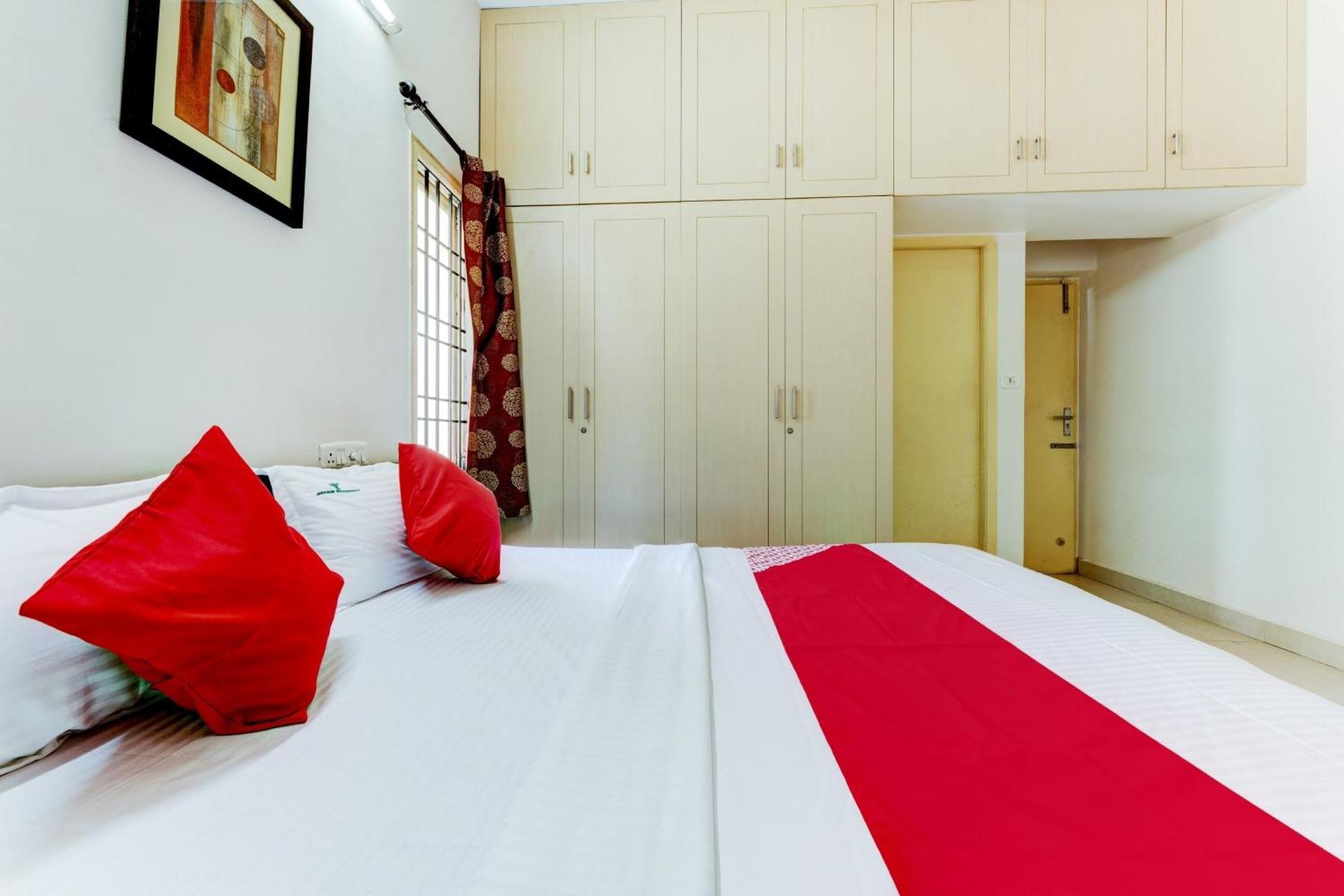 Hotel O J2 Service Apartment Madras Buitenkant foto