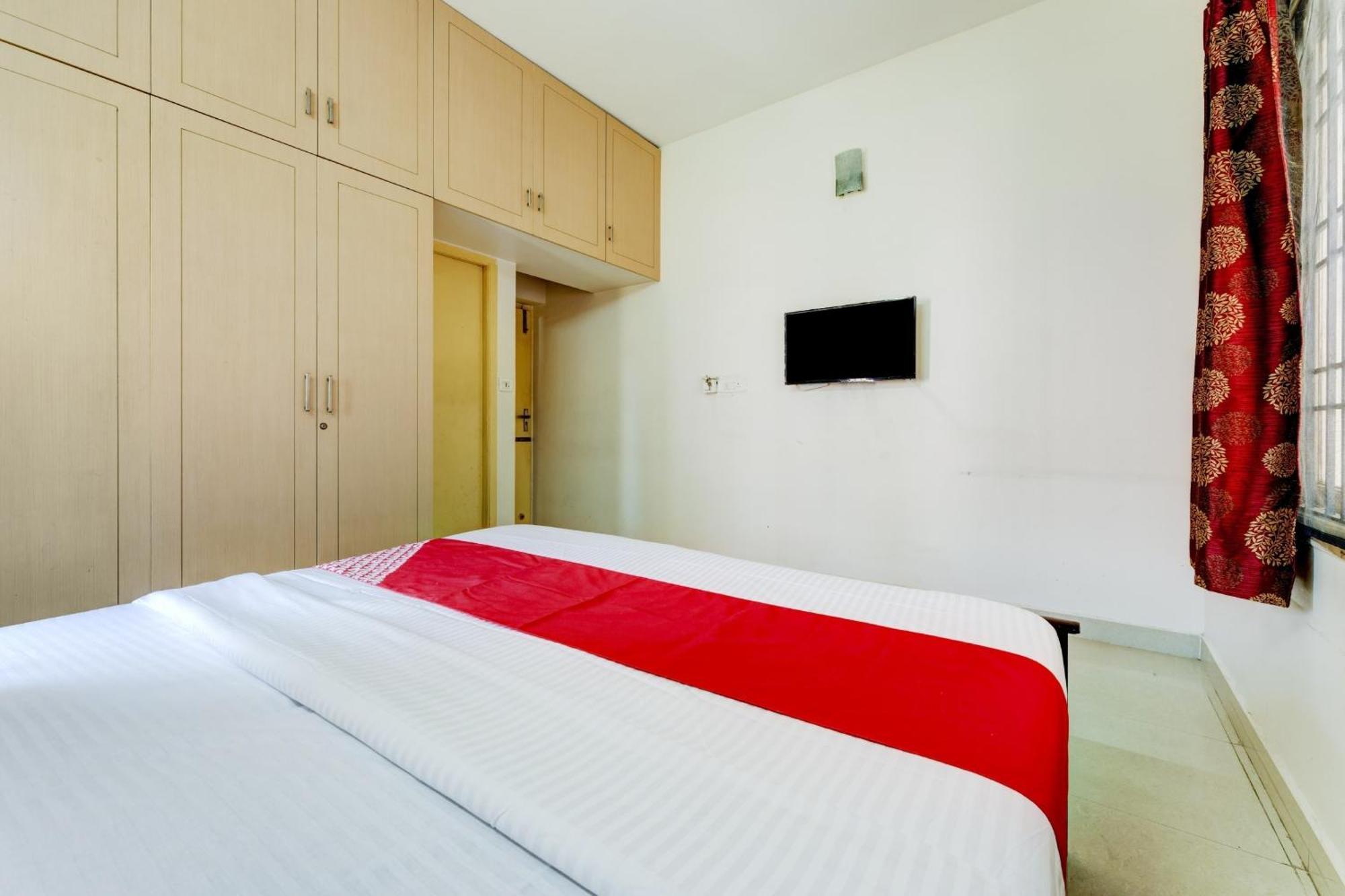 Hotel O J2 Service Apartment Madras Buitenkant foto