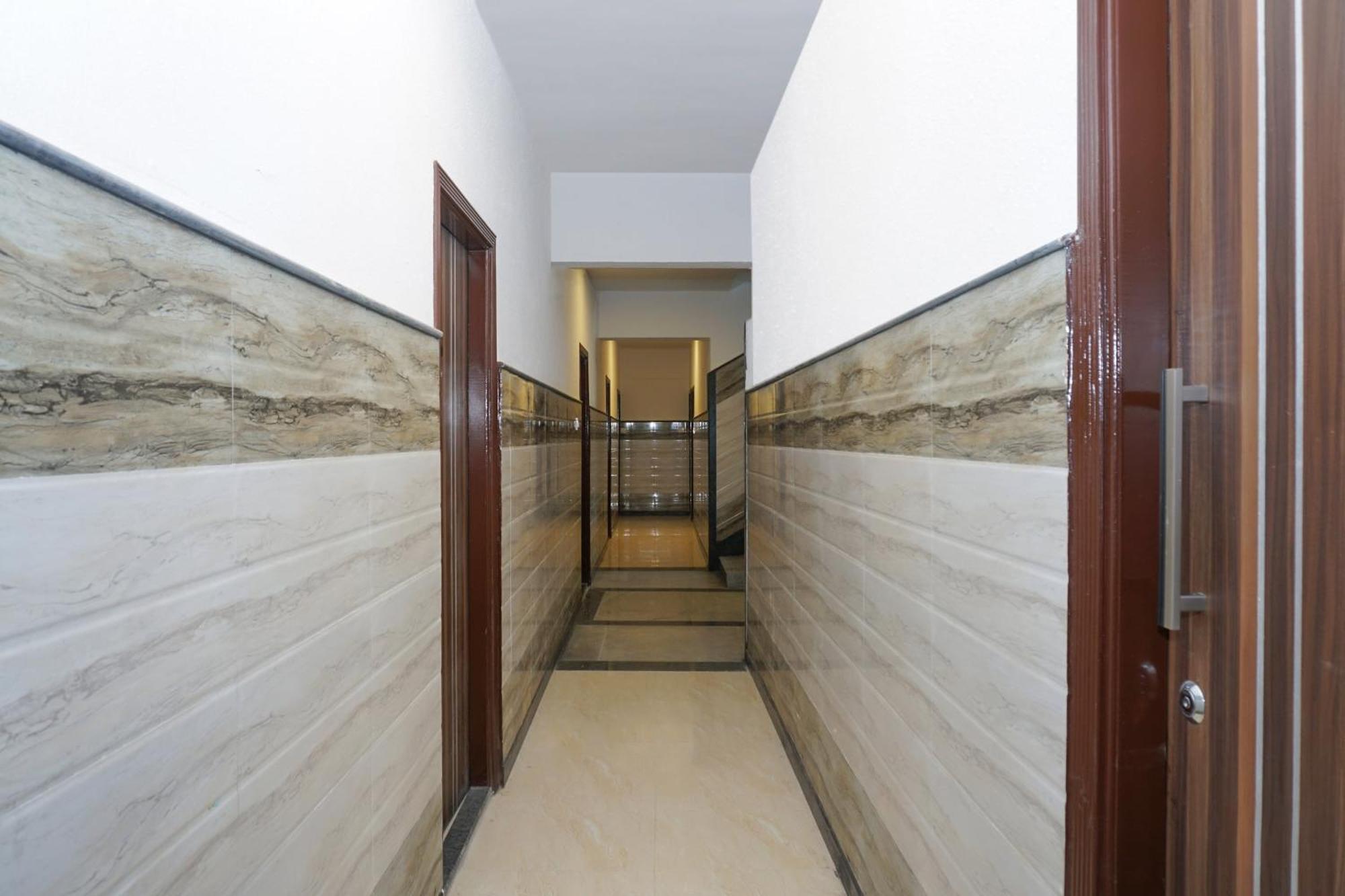 Hotel O J2 Service Apartment Madras Buitenkant foto